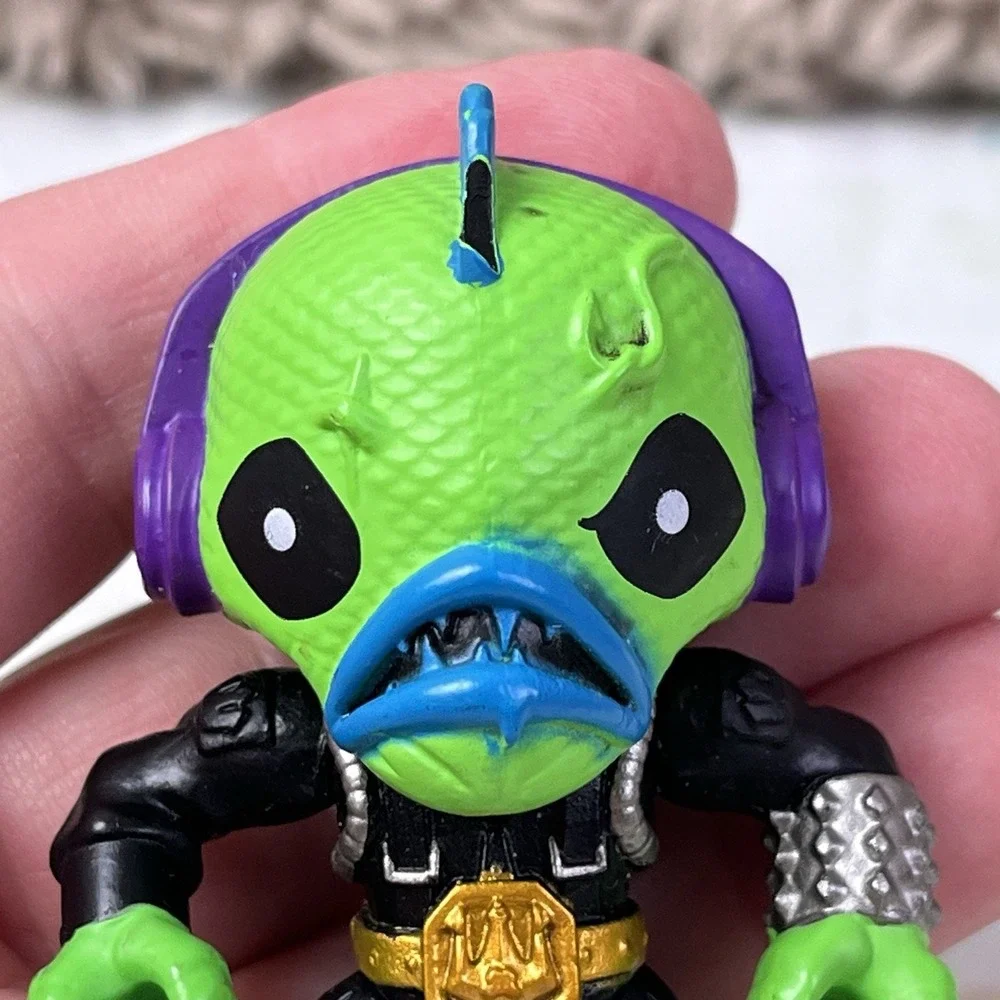 Treasure X Sunken Gold Syd Fish Figure Neon Green Alien Toy Collectible